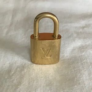 Louis Vuitton Brass '307' Padlock in Goldtone **No Key** (|)